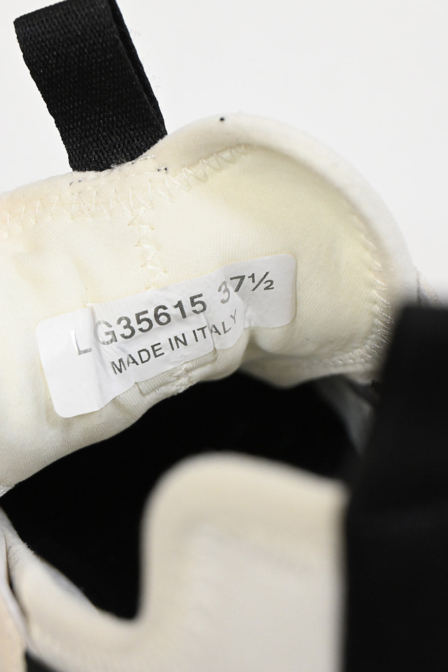 WS8203] Chanel Sneakers