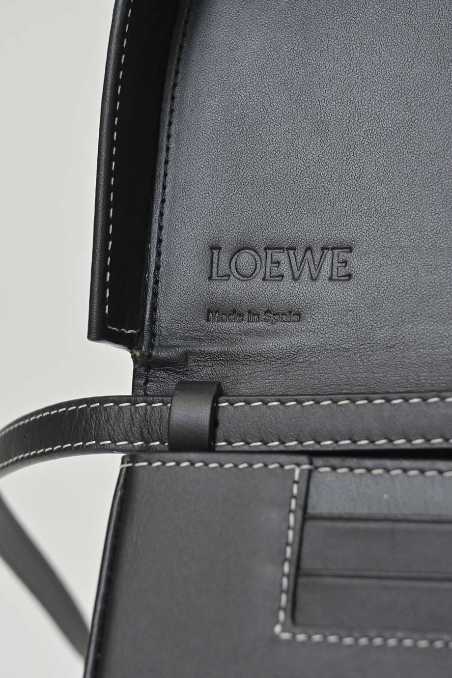 WB7192] Loewe | Cross-Body Bag
