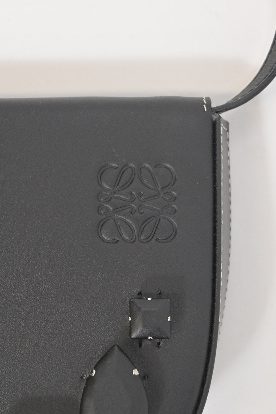 WB7192] Loewe | Cross-Body Bag