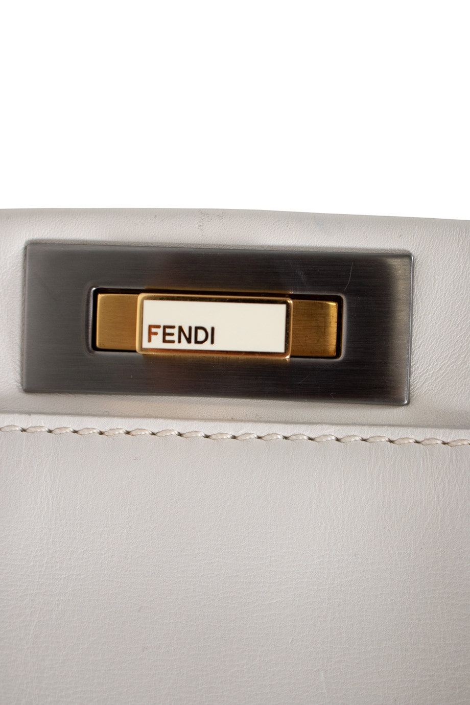 u1532_wb2443_fendi_6.jpg