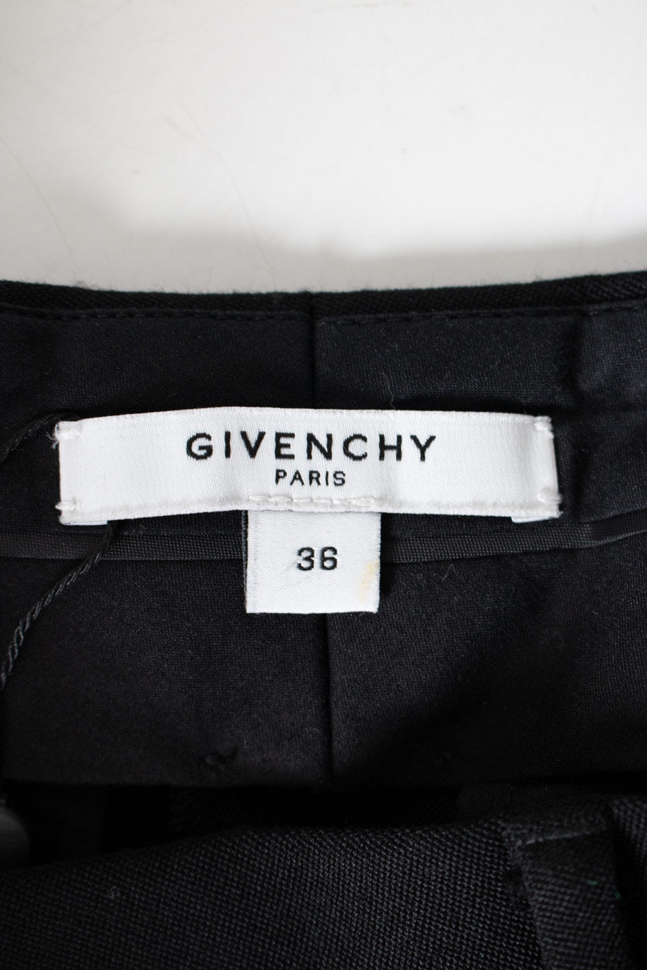 u1552_ww14345_givenchy_4.jpg