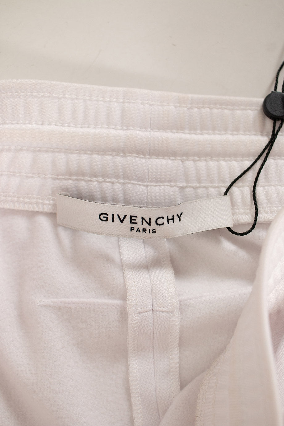 u2060_ww17630_givenchy_4.jpg