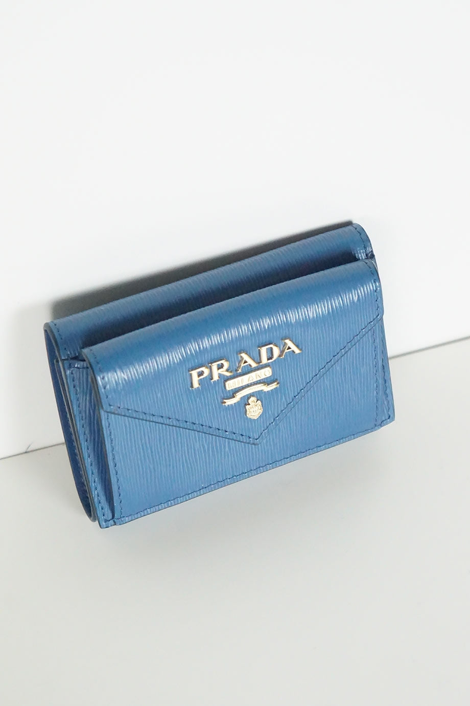 u2524_wb3657_prada_5.jpg