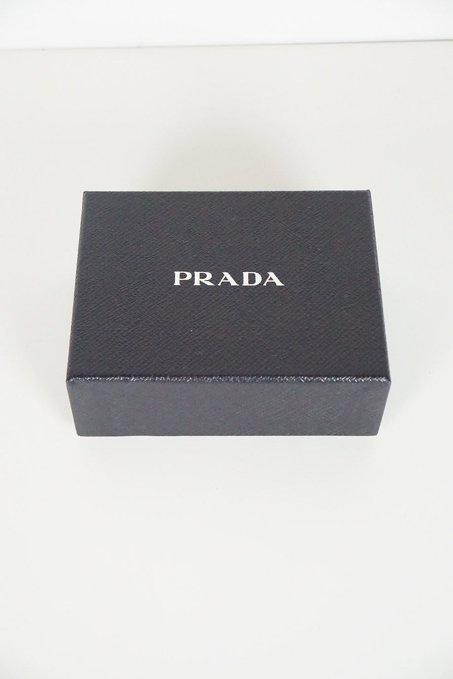 u2524_wb3657_prada_7.jpg