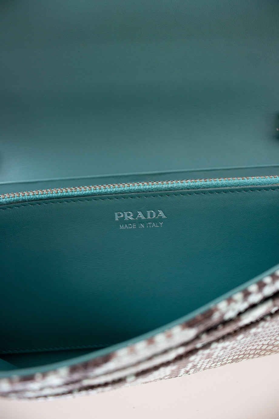 u2535_wb3503_prada_8.jpg