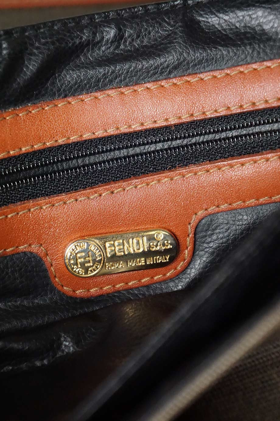 u2657_wb3765_fendi_5.jpg