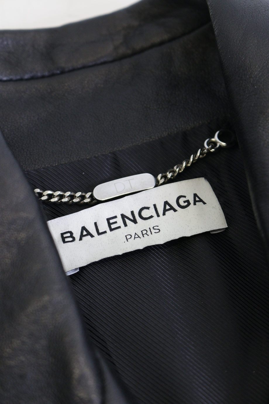 u2684_ww21073_balenciaga_4.jpg