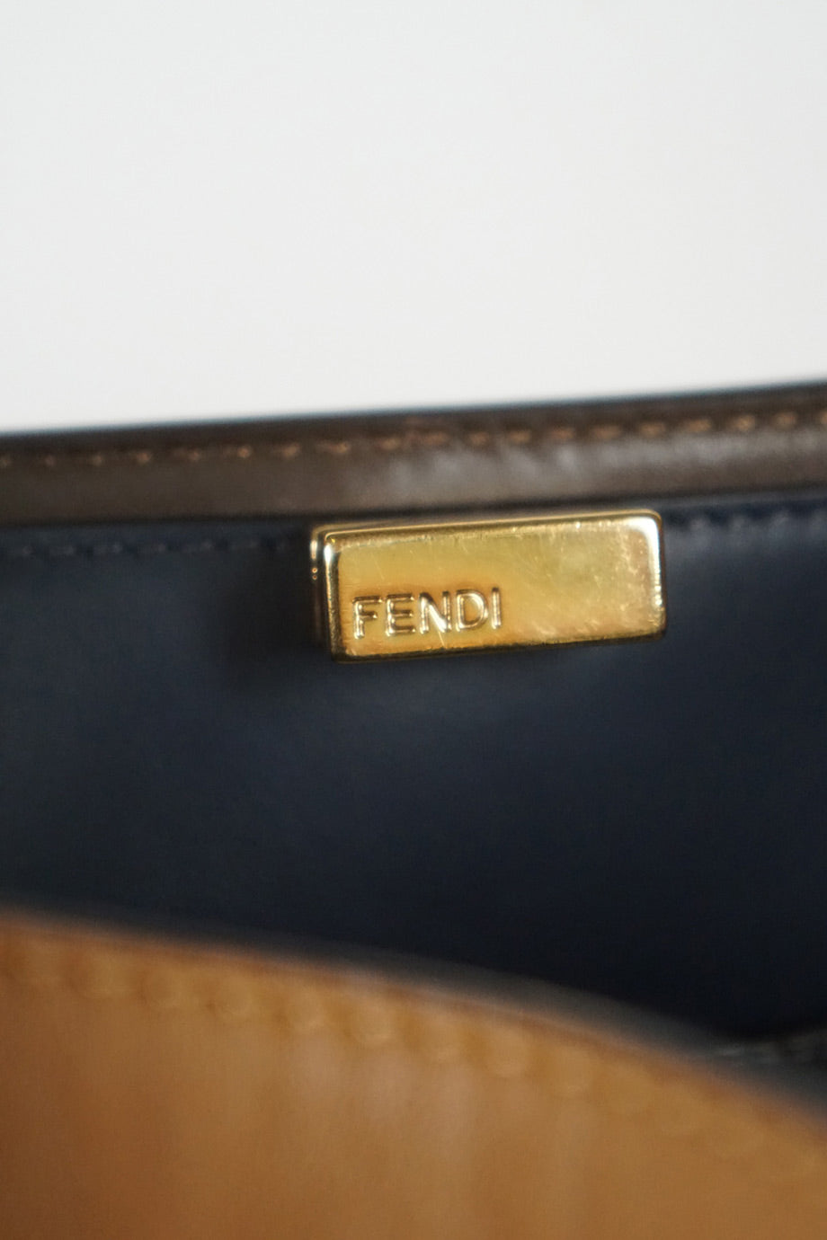 u2779_wb3868_fendi_5.jpg