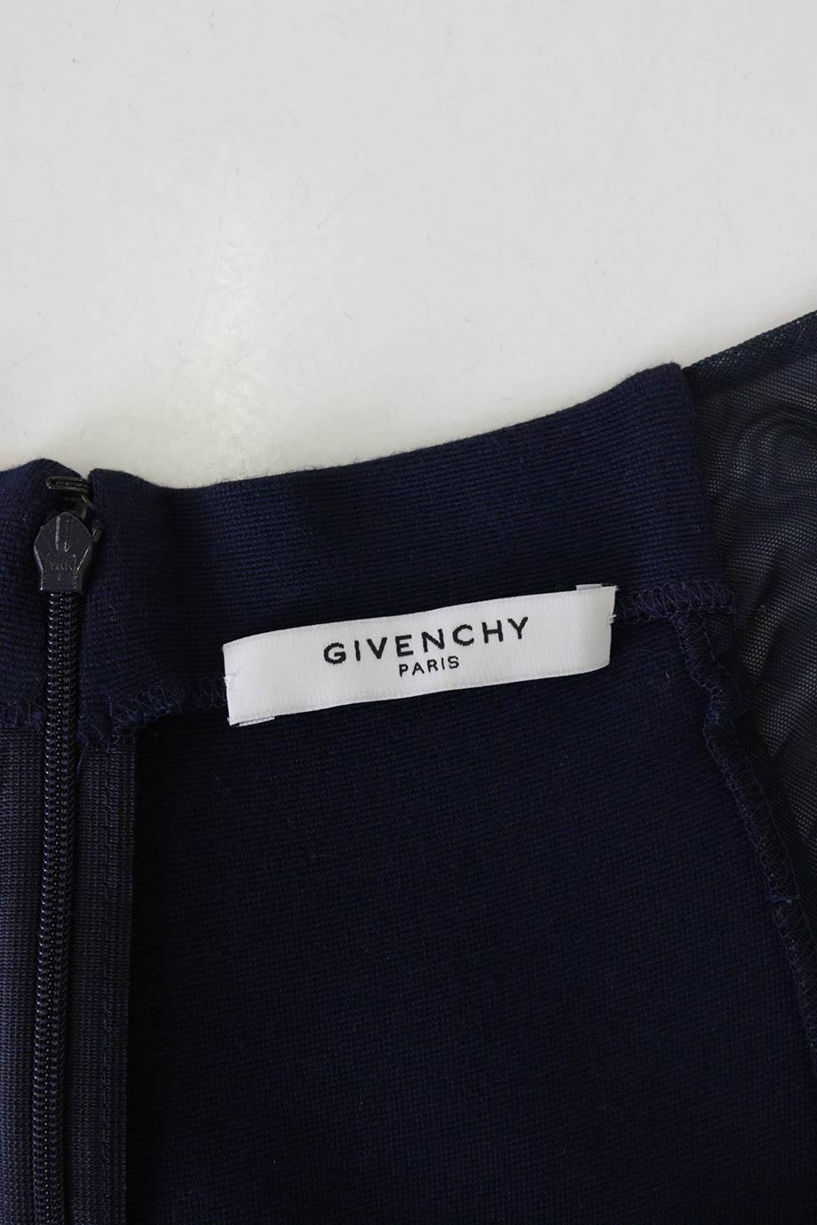 u2866_ww21661_givenchy_4.jpg