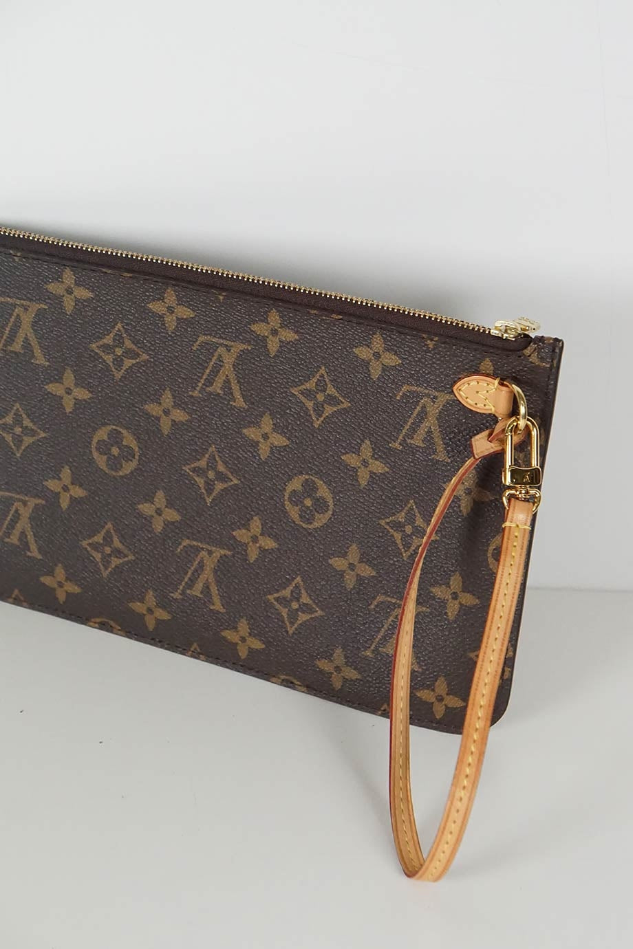 u2880_wb3909_louis_vuitton_4.jpg