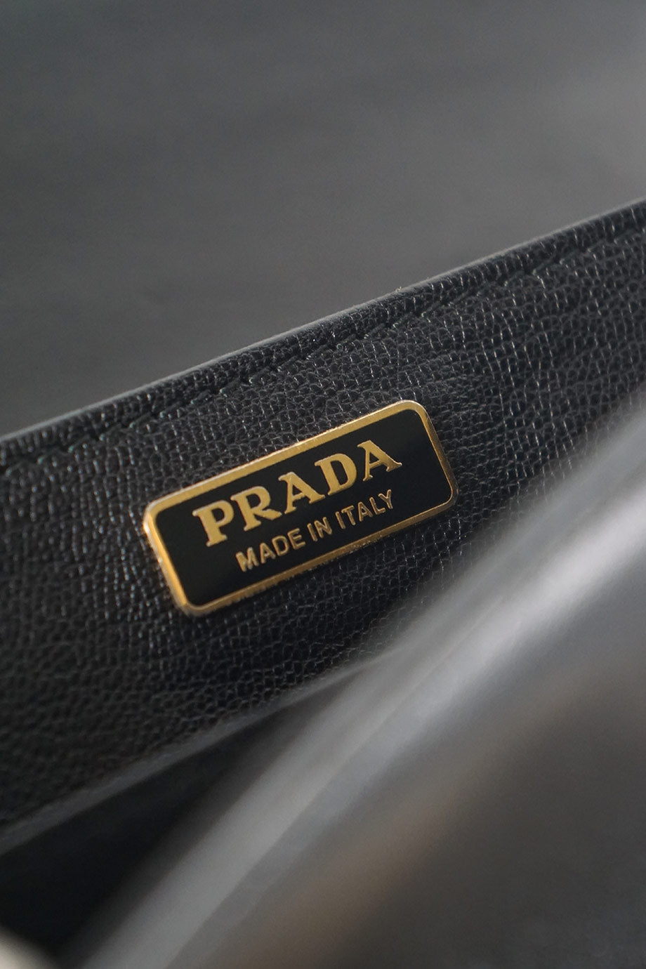 u2976_wb4081_prada_7.jpg