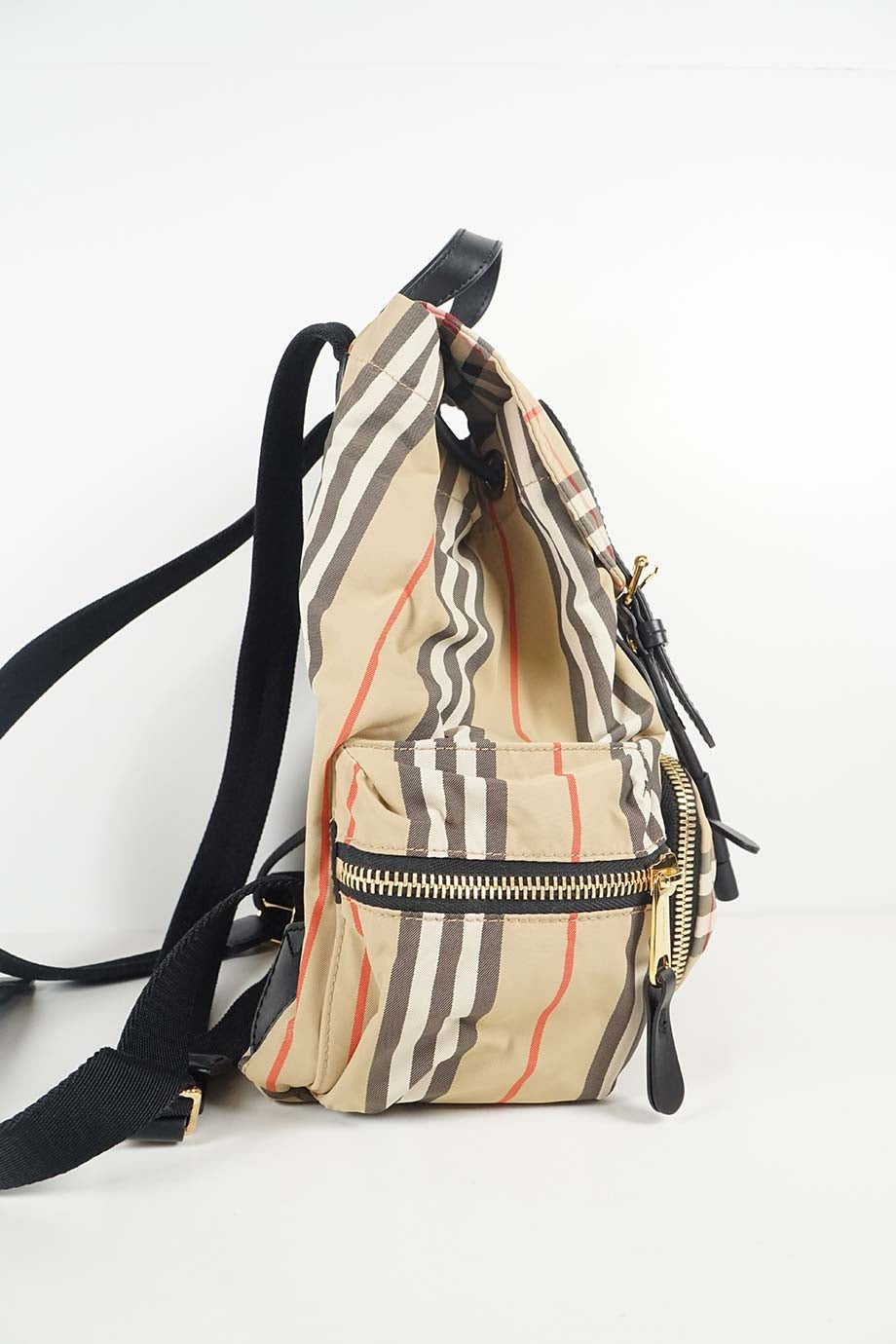 u3041_wb4119_burberry_3.jpg