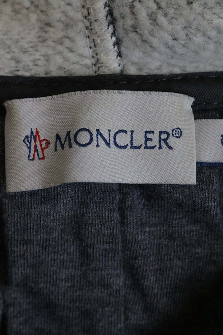 u3258_ww23903_moncler_3.jpg