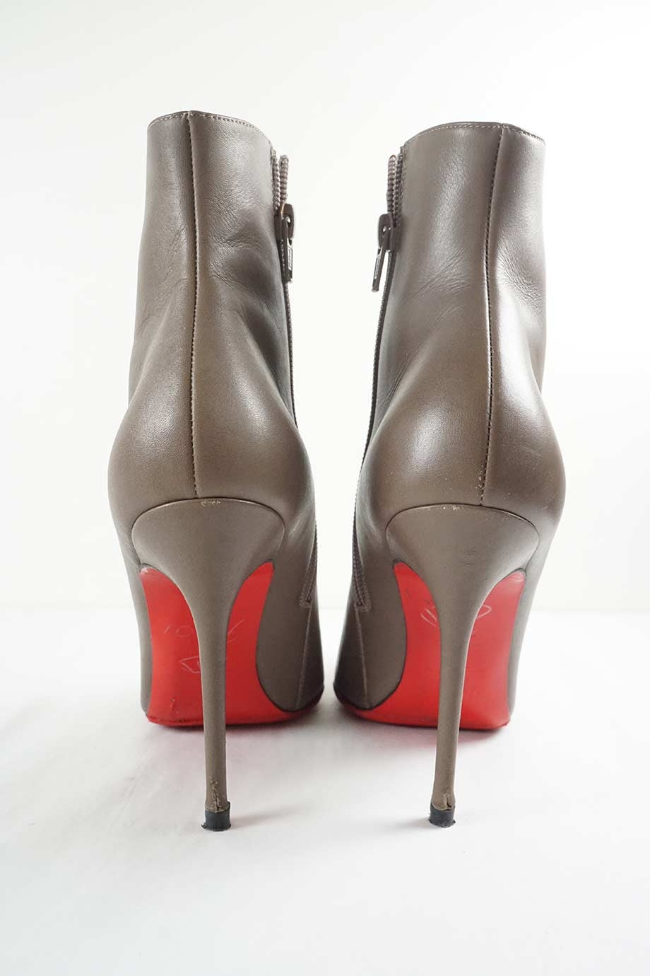 u3300_ws5576_christianlouboutin_3.jpg