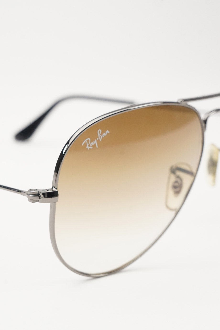 u3328_wa2797_raybans_3.jpg