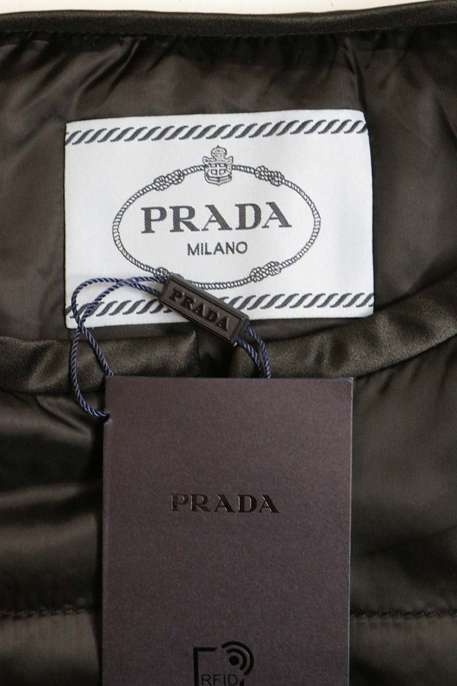 u3329_ww24399_prada_3.jpg