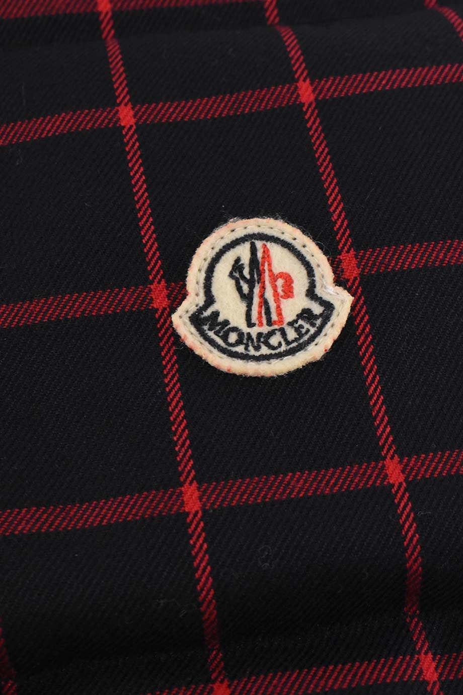 u3353_wa2806_moncler_3.jpg