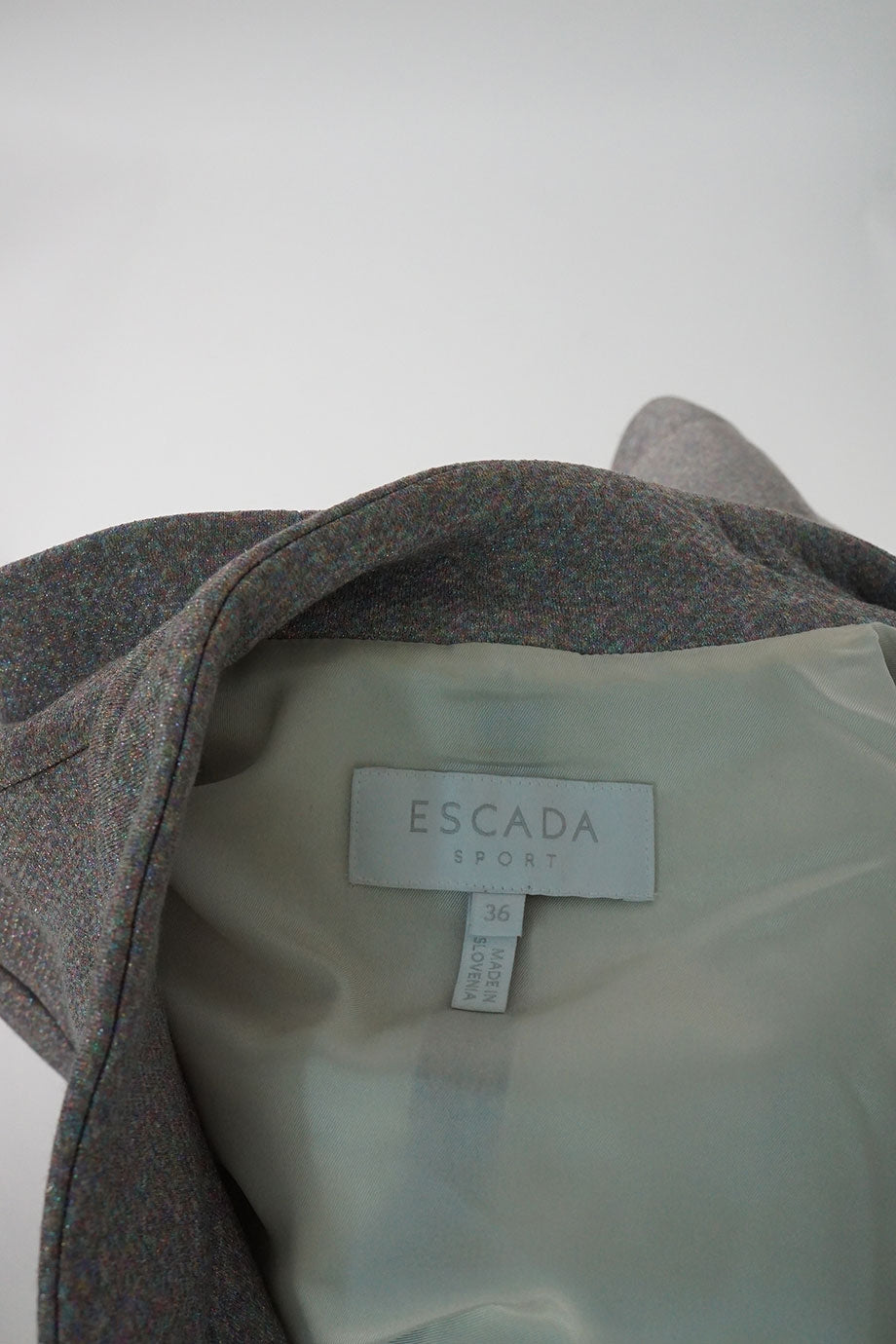 u3629_ww31022_escada_3.jpg