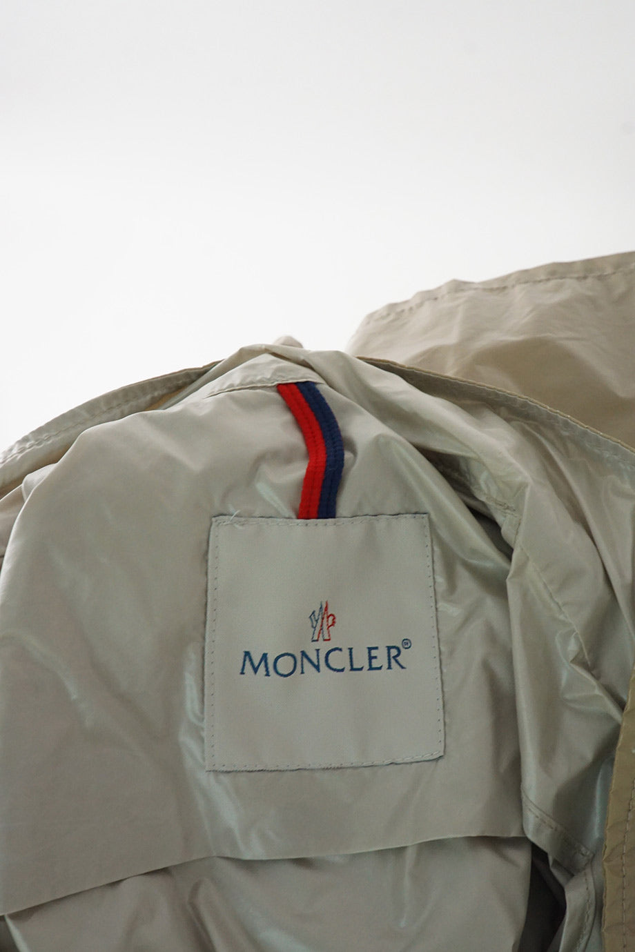 u3665_ww31379_moncler_3.jpg