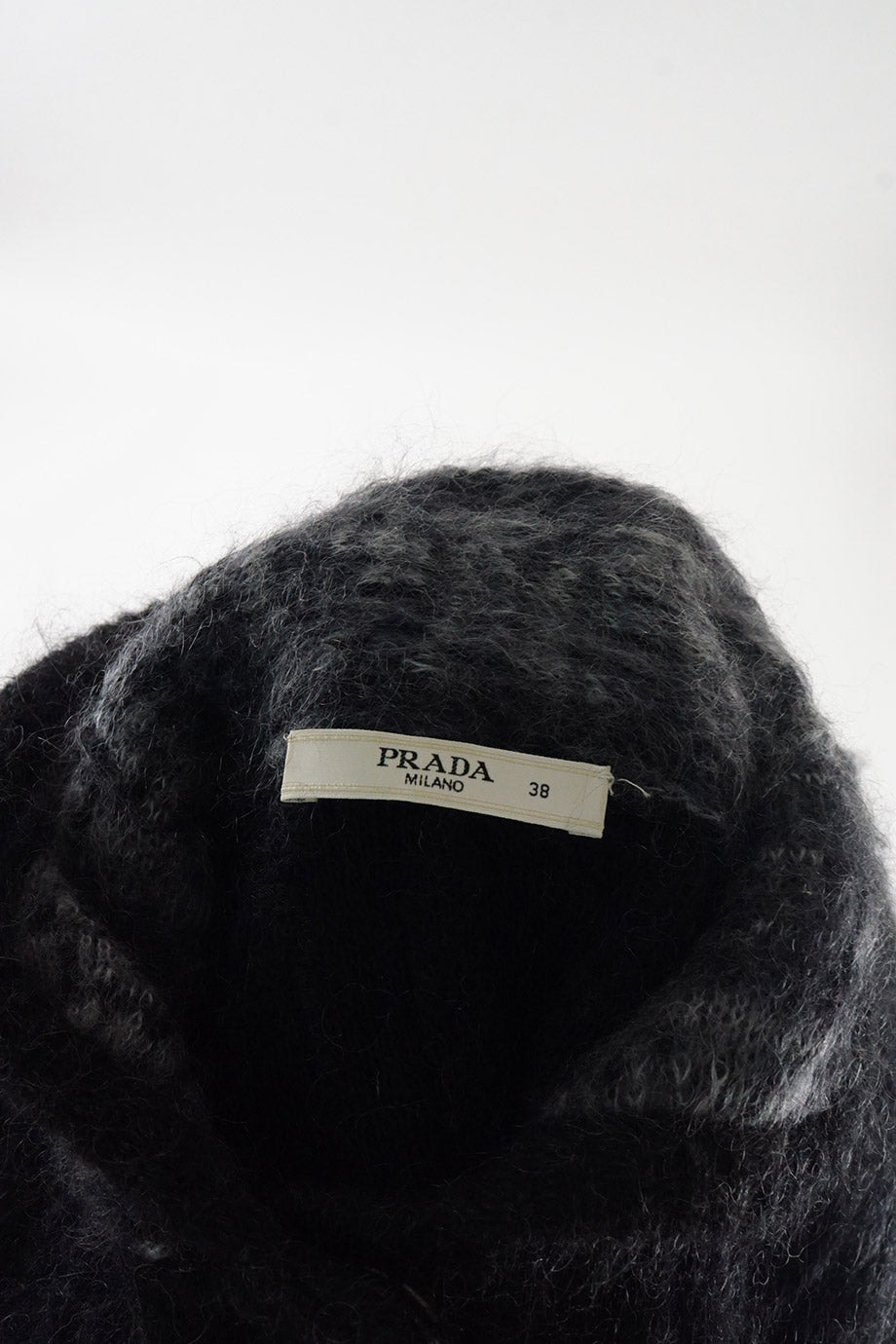 u3679_ww31398_prada_3.jpg