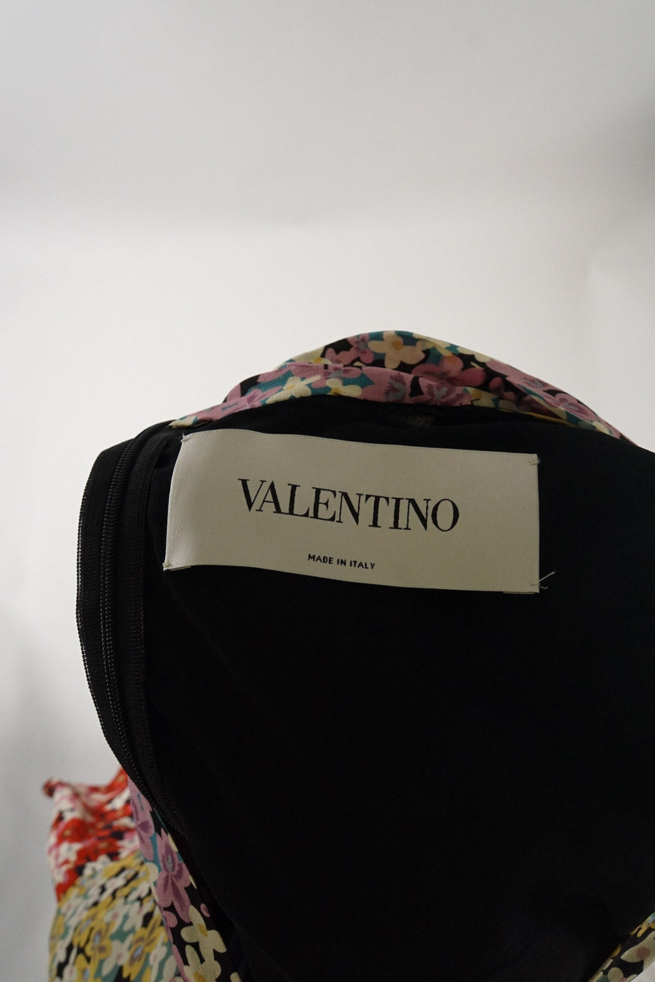 u3827_ww31789_valentino_3.jpg