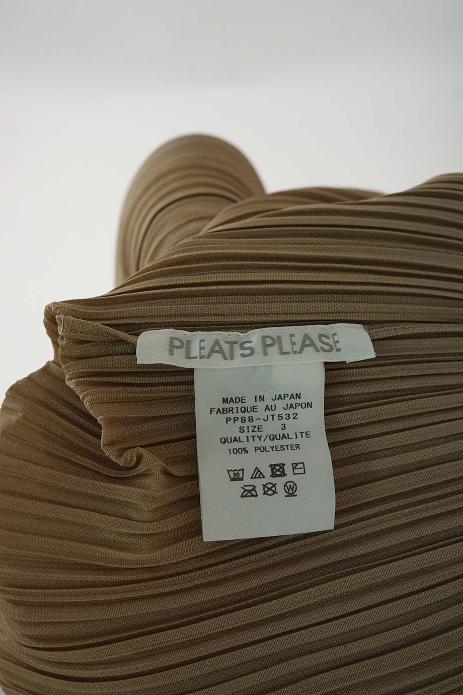 u3828_ww31807_pleats_please_3.jpg