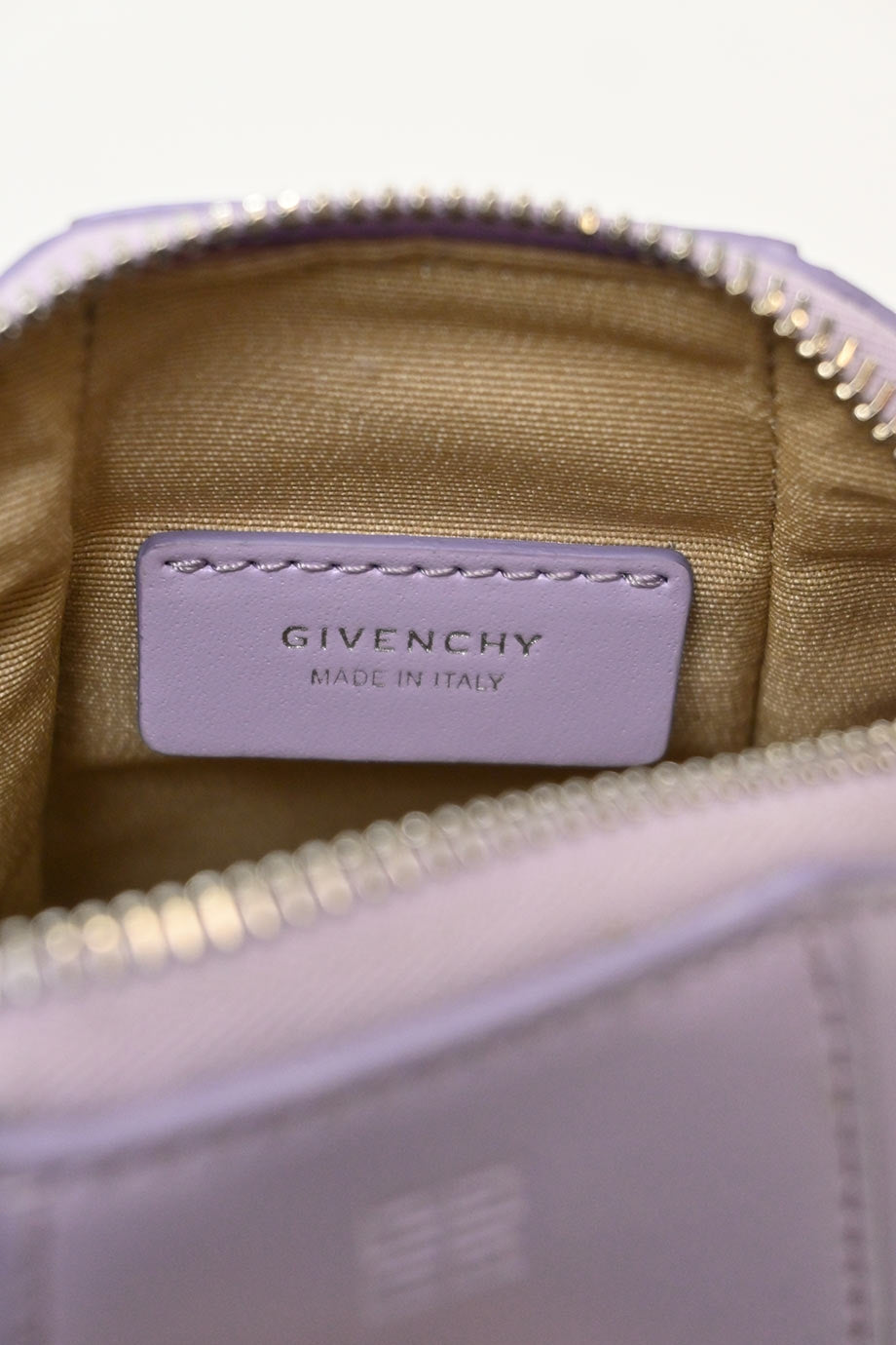 u3856_wb5260_givenchy_11.jpg