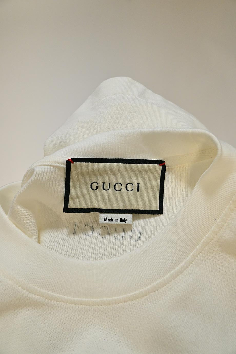 u3881_ww32316_gucci_3.jpg