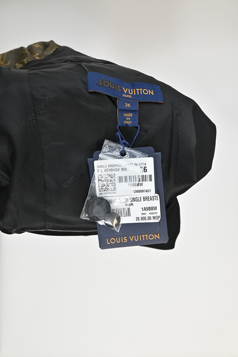 u3960_ww32665_louis_vuitton_3.jpg