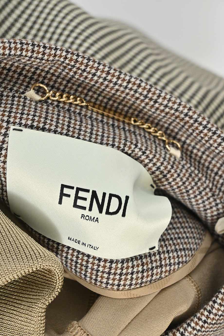 u3968_ww32672_fendi_3.jpg