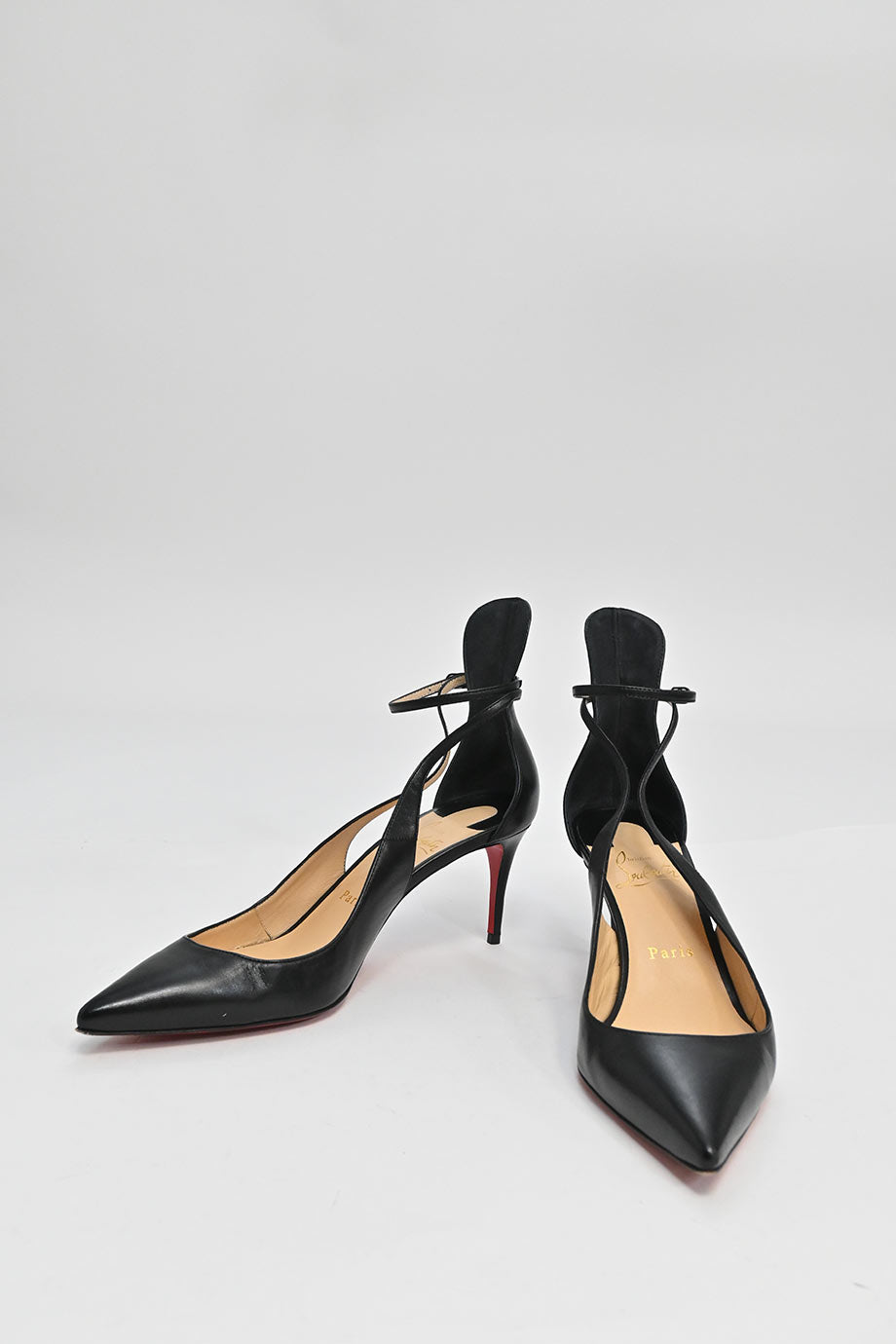 WS6724] Christian Louboutin | Mid Heel Pump