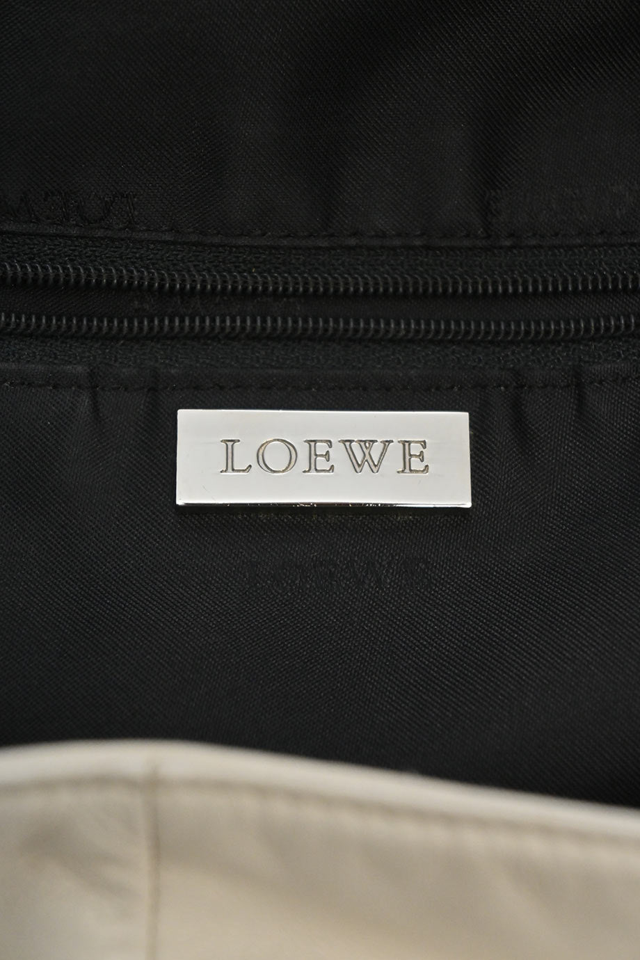 u4309_wb5604_loewe_19.jpg