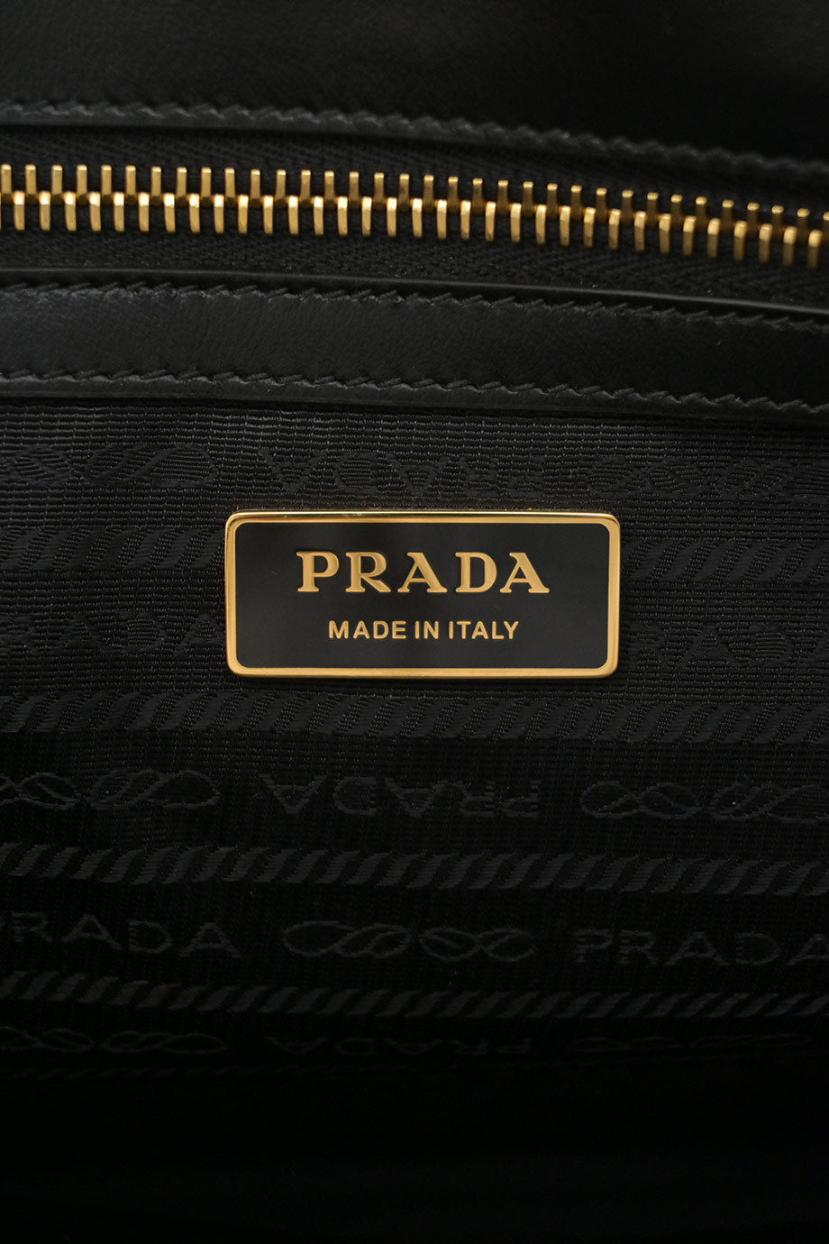 u4843_wb6068_prada_9.jpg