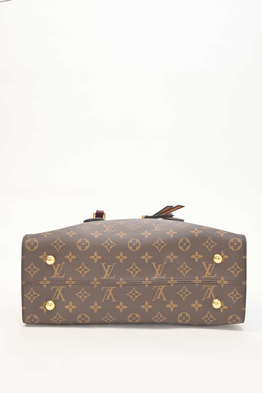 u4852_wb6038_louis_vuitton_4.jpg