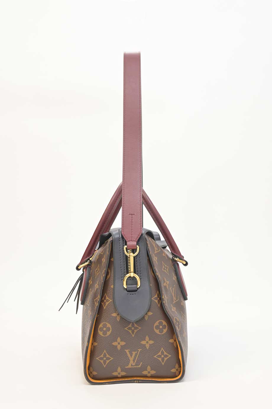 u4852_wb6038_louis_vuitton_5.jpg