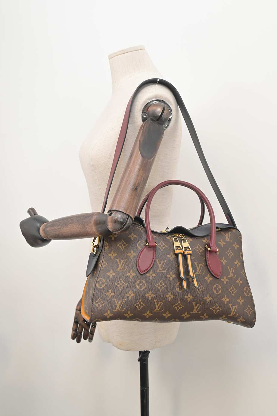 u4852_wb6038_louis_vuitton_6.jpg