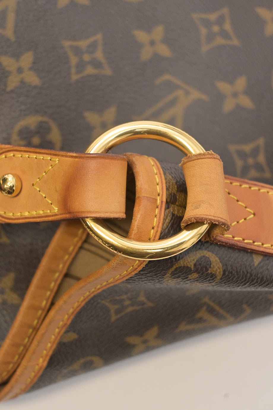 u4852_wb6040_louis_vuitton_8.jpg