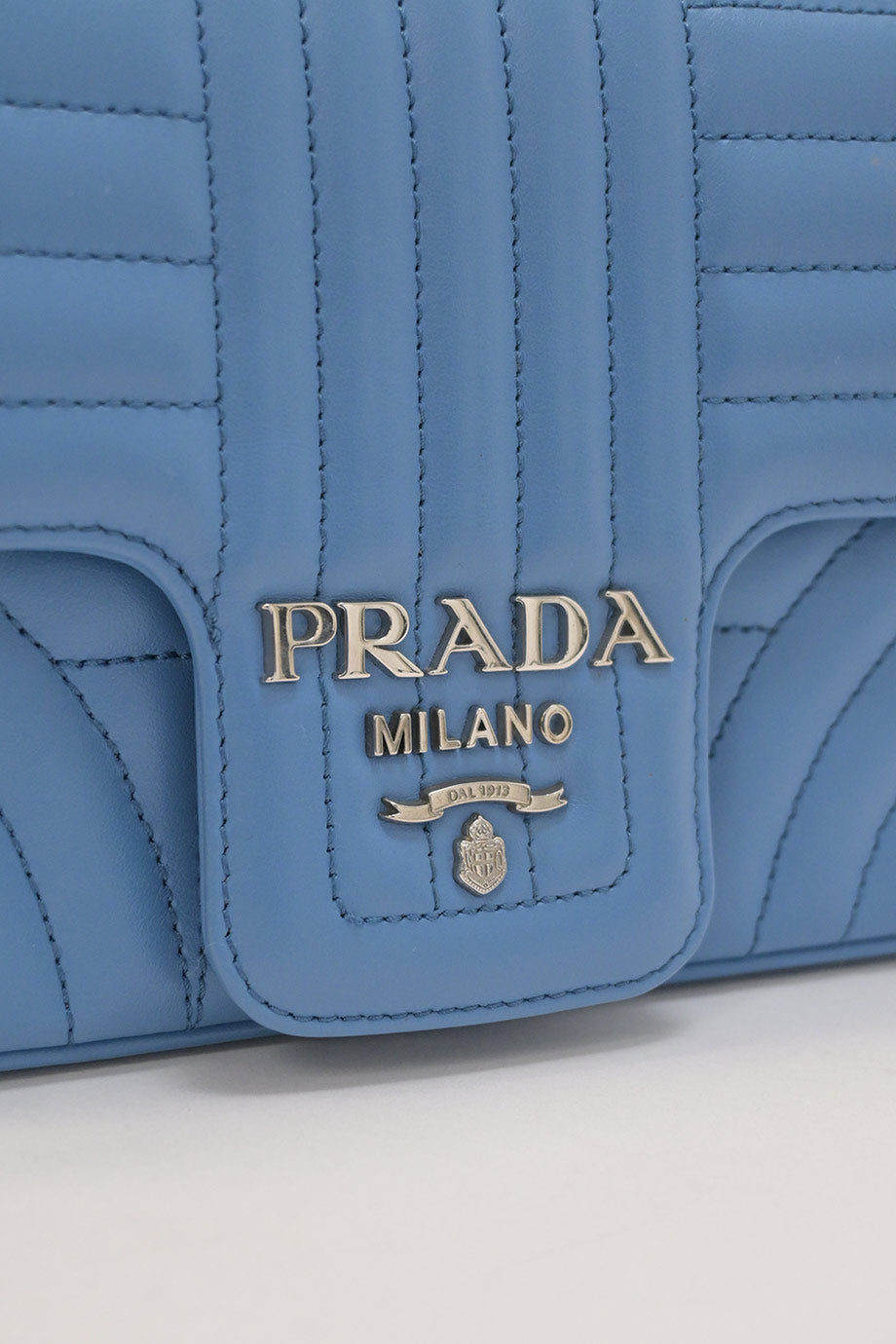 u4925_wb6144_prada_7.jpg