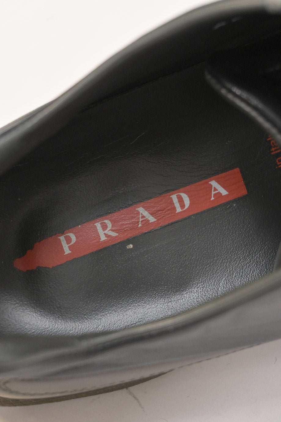 u5052_ws7338_prada_8.jpg